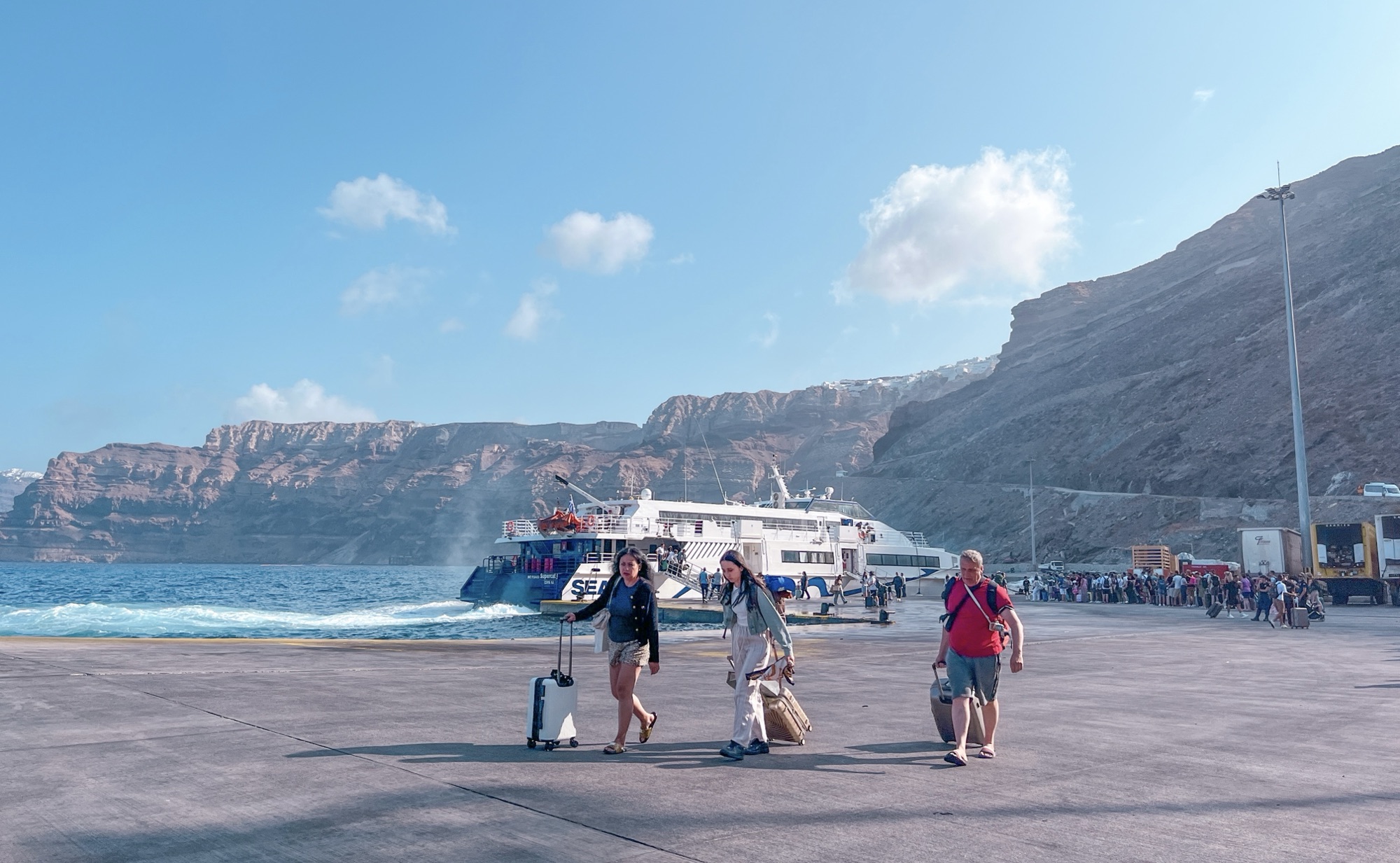 サントリーニ旅行2024🇬🇷ミコノス島へフェリー移動⛴️ - Kumamin