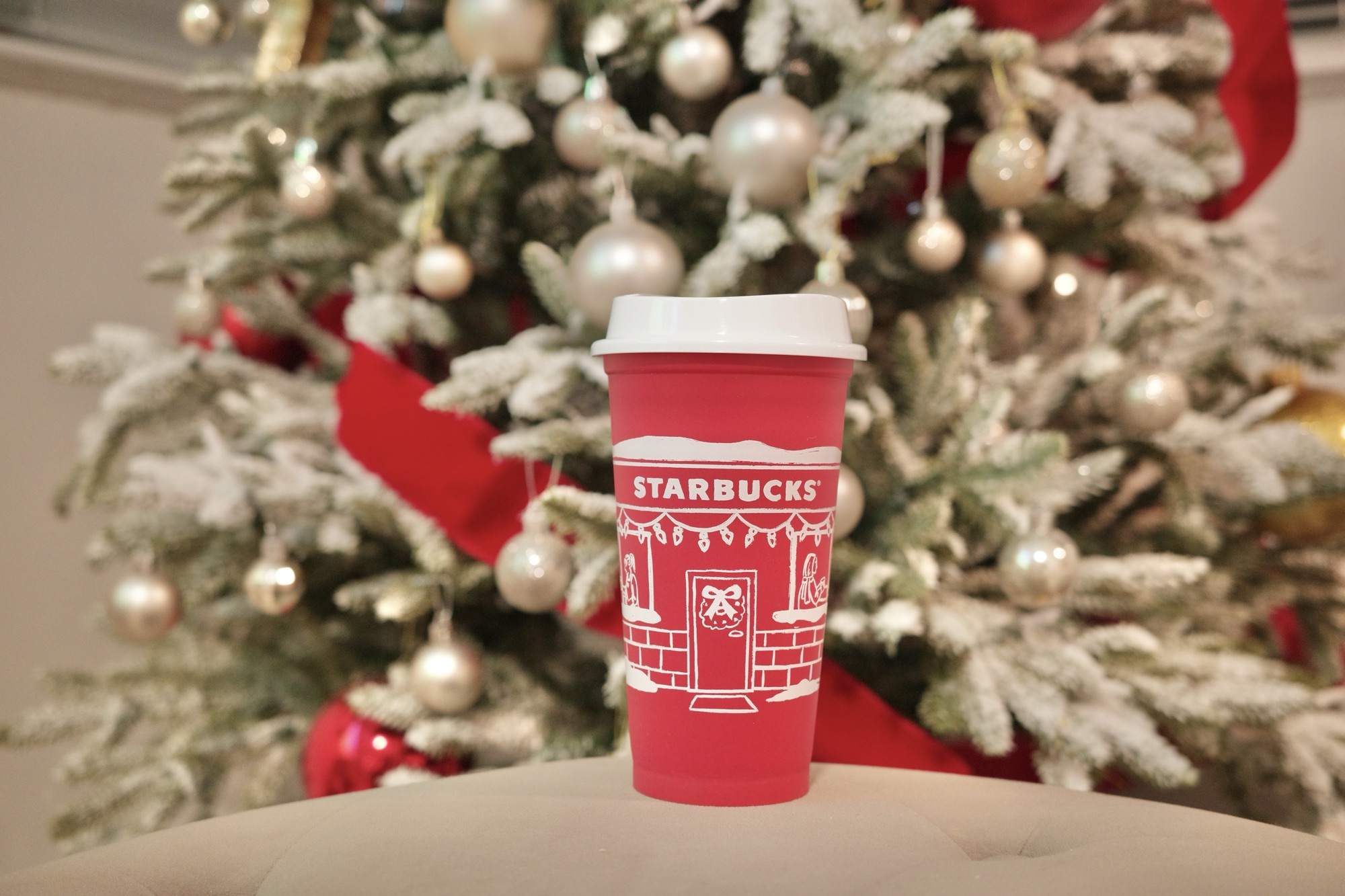 みんなはもうゲットした？スタバの無料ホリデーカップ🎅🏼2025